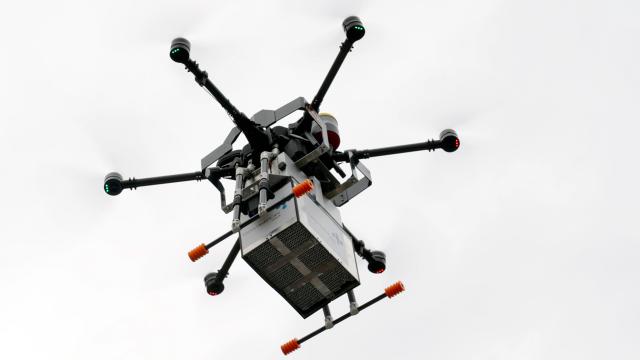 Droni per trasporto campioni sangue per analisi. Cerba HealthCare realizza con successo primo test di volo in Italia