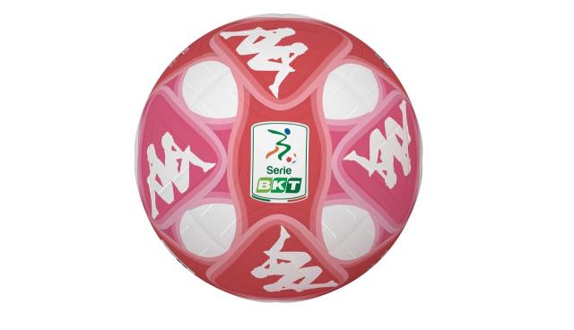 Giornata internazionale contro la violenza sulle donne, Lega Serie B lancia pallone rosso per dire insieme #Basta