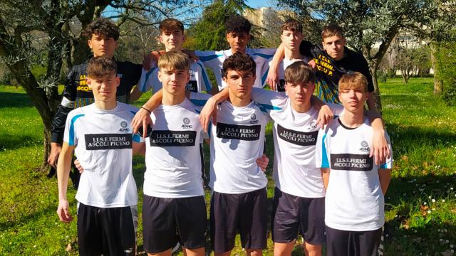 Campionati studenteschi calcio a 5, squadra IIS 'Fermi-Sacconi-Ceci' raggiunge la fase successiva