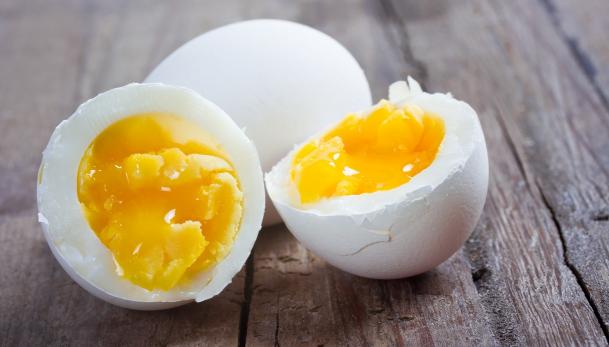 Mangiare un uovo al giorno può ridurre il rischio di malattie cardiovascolari