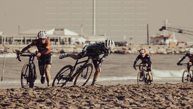 Tanto di cappello allo spettacolo del ciclocross a Pesaro con il Memorial Novelio Santini