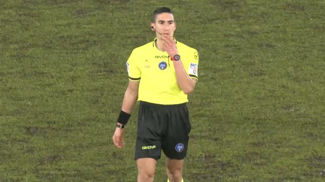Rimini-Ascoli ad Angelillo di Nola. Arbitrò il pari prenatalizio con la Spal al ''Del Duca''