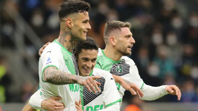 Inter-Sassuolo 0-2, highlights. La decidono Raspadori e Scamacca (decimo gol in campionato)