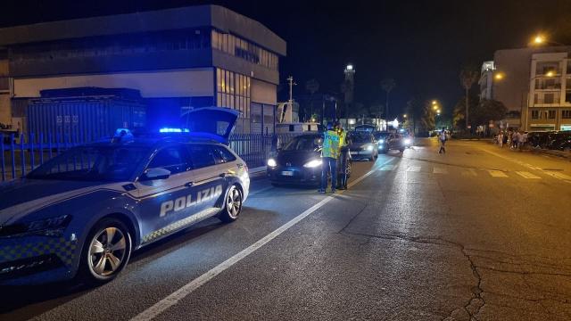 Polizia Stradale, nel Piceno un weekend di movida con 8 patenti ritirate e un'auto confiscata
