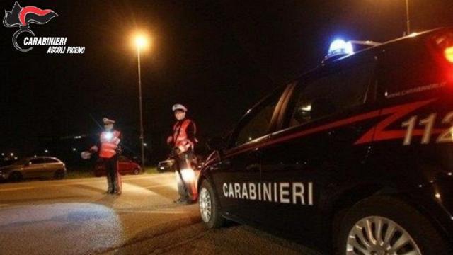 Carabinieri Ascoli Piceno, bloccati in centro quattro ragazzi con alcune dosi di hashish e marijuana