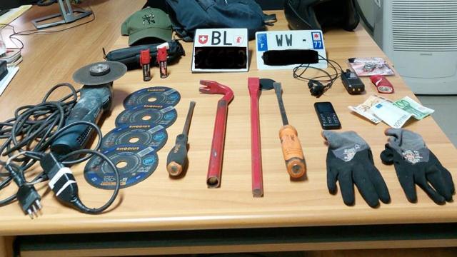 Ascoli Piceno, arrestato dai Carabinieri autore furti in zona Rosara. Ricercato il complice fuggito nella boscaglia 