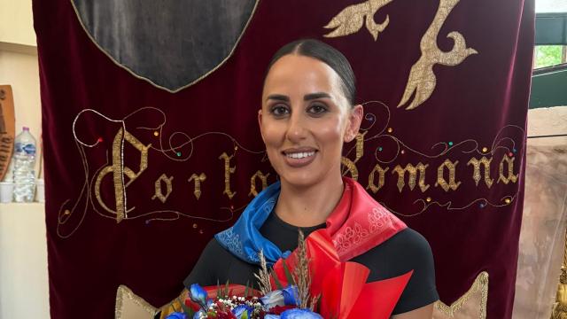 Quintana Ascoli Piceno, il sestiere di Porta Romana si affida a Denise: lei la dama rossoazzurra della Giostra Agosto
