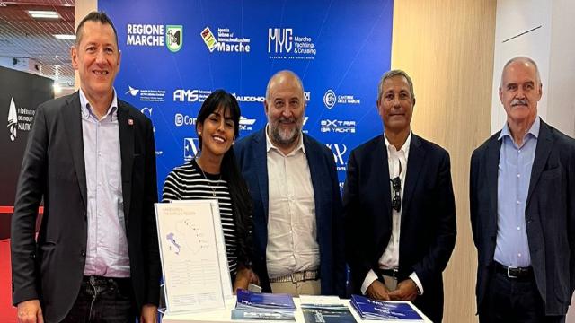 Regione Marche, visita dell'assessore Antonini al Salone della nautica del lusso a Cannes