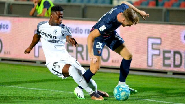 Cosenza-Ascoli 3-0, i momenti chiave della partita