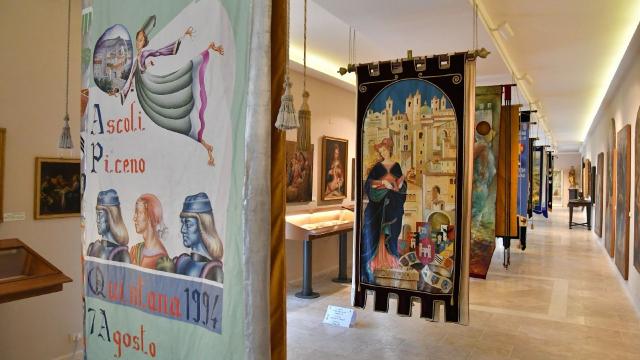 Quintana Ascoli Piceno, prorogata la mostra sui Palii. Fioravanti: ''Grande afflusso di turisti, visitatori e ascolani''