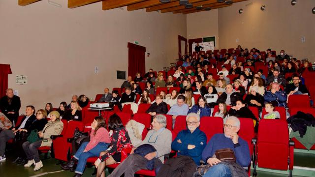 Avis Monteprandone, Centro Pacetti gremito di pubblico per 'L’eroe Invisibile' del regista Vagnoni 