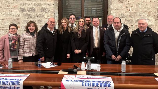 Ascoli Piceno, tante presenze al convegno su Ferrovia dei Due Mari e potenziamento A14: interviene la senatrice Paita