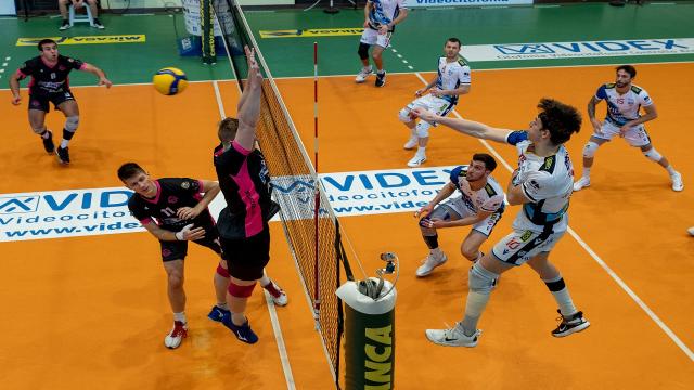 Pallavolo, la Videx perde al tie-break gara 1 dei quarti di finale contro Brugherio