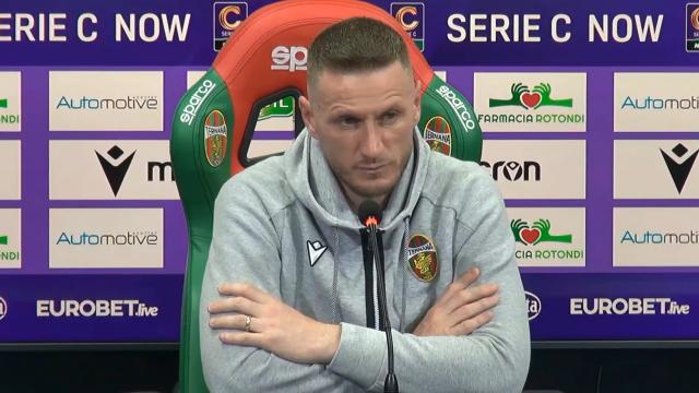 Ternana, Abate: “Ad Ascoli non dovremo andare sotto, lottando con l'elmetto e la bava alla bocca. Loiacono gioca”