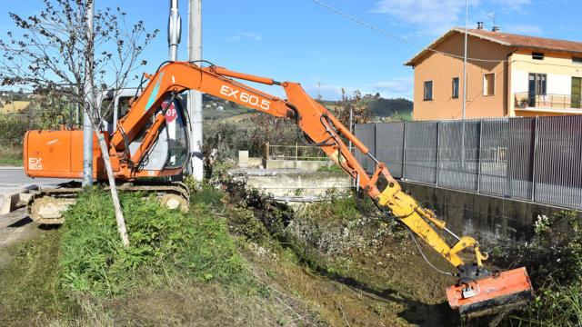 Monteprandone, pulizia dei fossi: completati interventi programmati. Cambiano orari strutture comunali per festività 