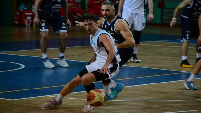 Basket Serie C Gold, netta sconfitta per l'Infoservice Sambenedettese al cospetto della Bramante Pesaro