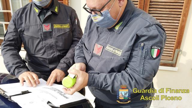 Guardia Finanza Ascoli: fallimenti nel settore edile, denunciate 6 persone e sequestrate unità immobiliari
