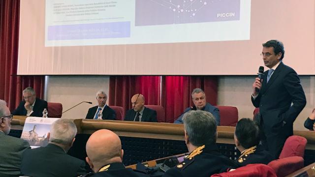 Ascoli Piceno, viaggio nel mondo delle indagini con 'Investigare 4.0': presentato il libro del prefetto Vittorio Rizzi