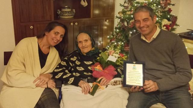 Grottammare, gli auguri della città per i 100 anni di Chiarina Marconi