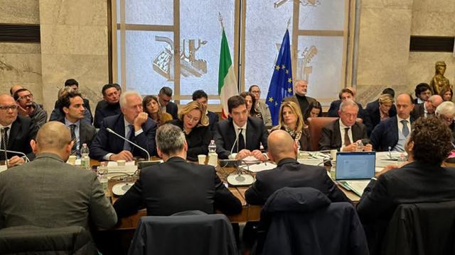 Comunanza, Beko conferma a Roma esuberi e chiusure. Acquaroli: “Il piano industriale è inaccettabile. Va ritirato”