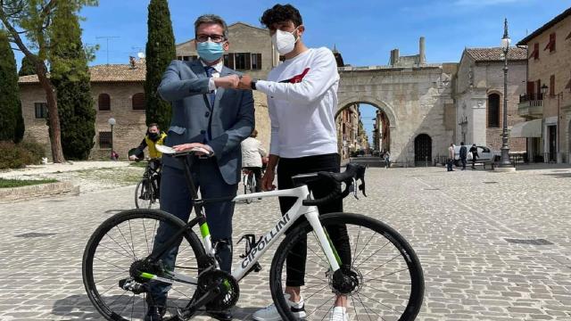 Ciclismo: Regione al fianco di Carboni, unico marchigiano al via del Giro d'Italia 2021
