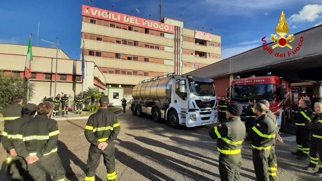 Ascoli Piceno, assegnati nuovi importanti automezzi al Comando dei Vigili del Fuoco