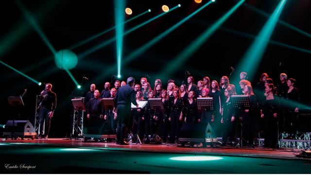ANCORAinCORO Gospel Choir, Palariviera stracolmo per l'evento più atteso del cartellone natalizio.