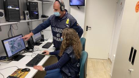 Guardia Finanza Macerata, interdizione e divieto di avvicinamento per due avvocati