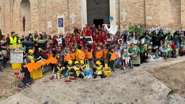 Grottammare, pomeriggio di festa e allegria con la tradizionale sfilata del Carnevale dei Bambini