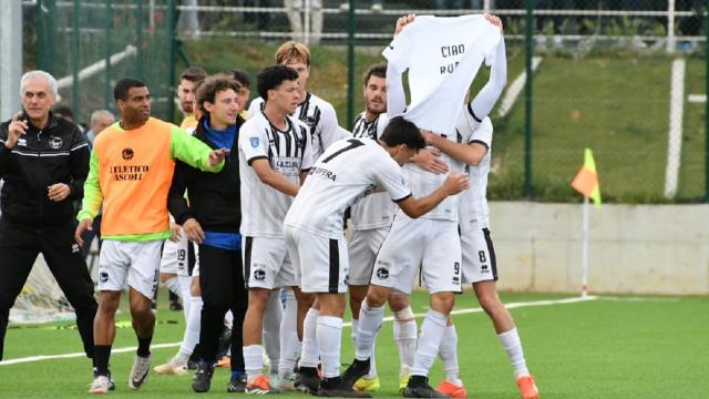 Serie D girone F, l'Atletico Ascoli firma l'impresa e batte 2-1 la Samb in rimonta. A segno Ciabuschi e Minicucci 