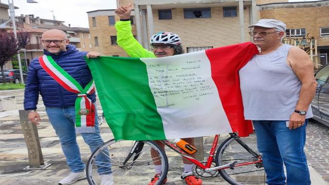 Da Colli del Tronto alla Provenza, partita la pedalata di fede di Luciano Gabrielli