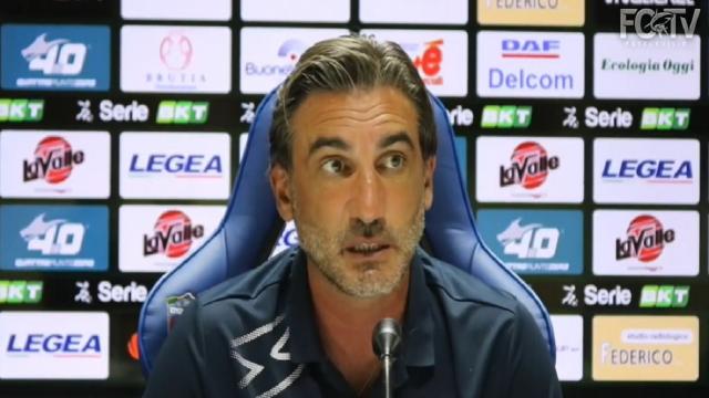 Cosenza-Crotone 1-0, le voci di Zaffaroni e Modesto (“Siamo arrabbiati, dobbiamo invertire velocemente la rotta”)