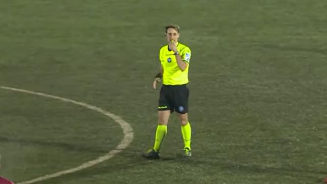 Pontedera-Ascoli, arbitra Iannello di Messina. Nessuna sconfitta per i toscani in tre precedenti