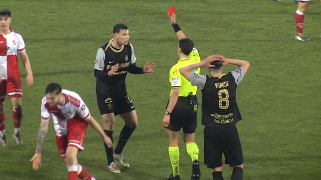 Ascoli Calcio, due giornate di squalifica per Marsura. Pescara privo del centrocampista Squizzato