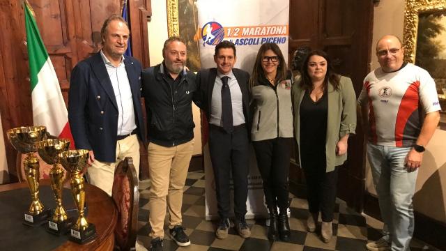 Ascoli Piceno, torna l'imperdibile appuntamento con la 'Mezza Maratona'. Fioravanti: ''Quest'anno edizione speciale''