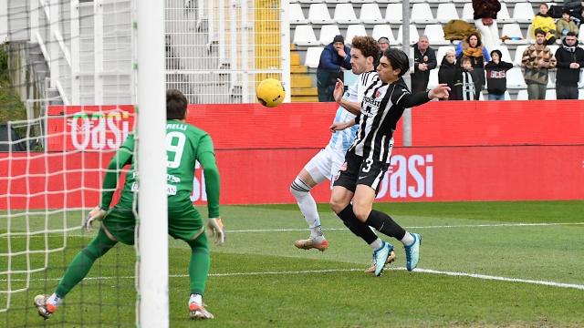 Ascoli-Virtus Entella 0-1, un lampo di Bariti su schema da corner spezza la serie positiva del Picchio
