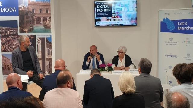 Il calzaturiero Made in Marche al Micam di Milano, sfide e opportunità della rivoluzione digitale