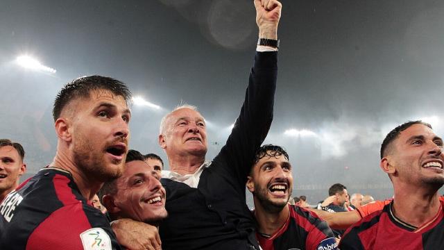 Playoff Serie B, Bari-Cagliari 0-1. Una zampata di Pavoletti nel recupero riporta i rossoblù in A