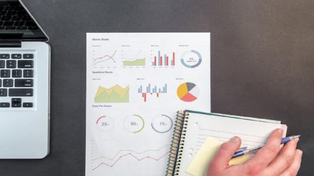 Il manuale delle startup per trasformare le paure dell'intelligenza artificiale in fiducia dei clienti