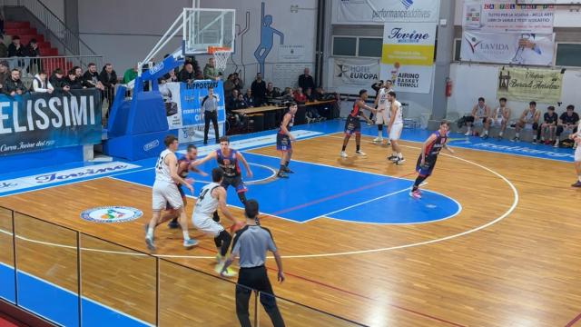 Basket Serie C, l’Infoservice Sambenedettese batte un colpo e sbanca il difficile campo dell’Air Termoli