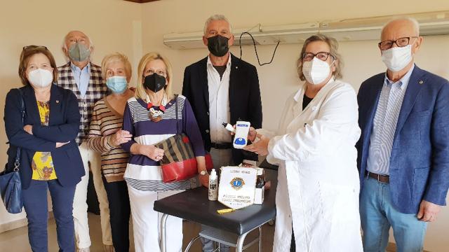 Lions Club Colli Truentini, donazione al reparto di Diabetologia dell'ospedale di Ascoli