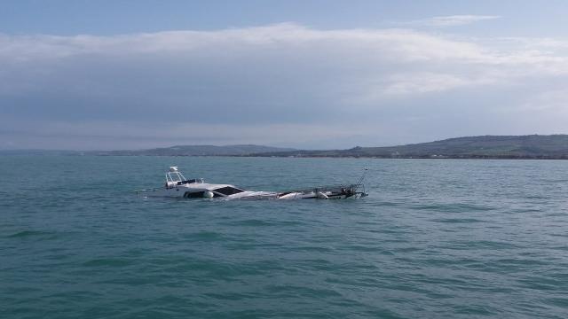 San Benedetto del Tronto, barca affonda in zona Sentina. Illese le due persone a bordo