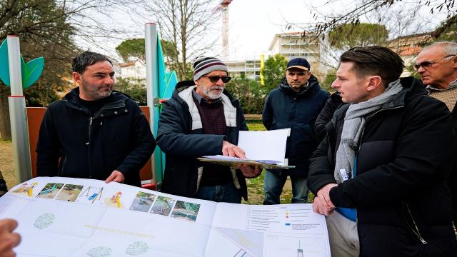 Ascoli Piceno, al via la riqualificazione del parco di via Vittorio Emanuele Orlando. Nuovi giochi e cura del verde