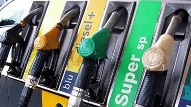 Ascoli Piceno, il 2023 porta i rincari di carburante ed autostrada. Galanti: ''Ci riuniremo per decidere il da farsi''