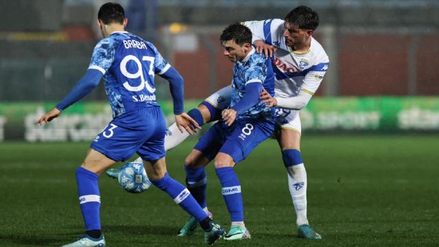 Como-Brescia 1-0, ancora Strefezza regala ai lariani il derby lombardo con le Rondinelle