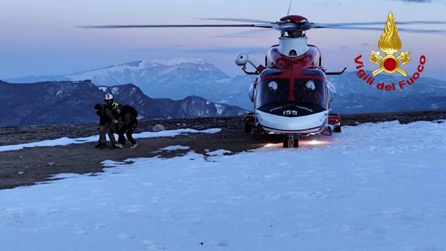 Arquata del Tronto, recuperati con elicottero dei Vigili del fuoco due escursionisti bloccati sul Monte Vettore