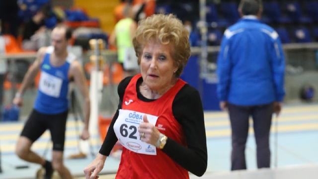 Atletica leggera, record del mondo nell'alto ad Ancona dell'85enne maceratese Perugini