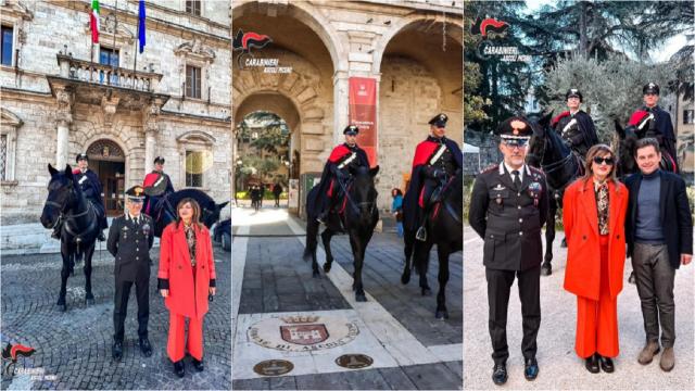 Ascoli Piceno, Carabinieri forestali a Cavallo protagonisti per le vie del centro