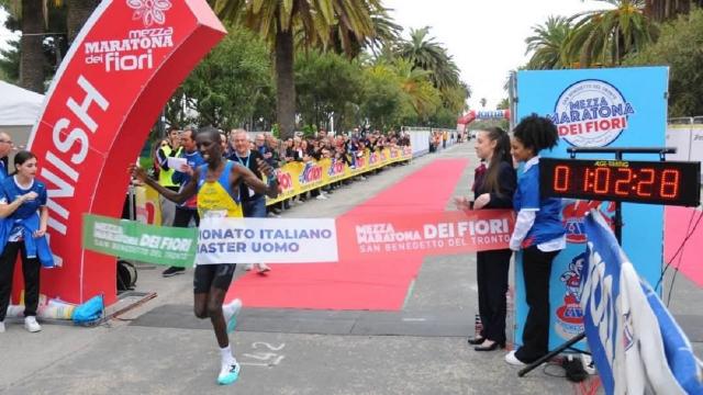 San Benedetto del Tronto tricolore con la mezza maratona master. Successo di partecipanti