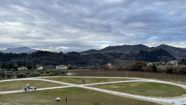 Ascoli, restyling alla pista della Quintana del centro ippico ''Piceno Horse''